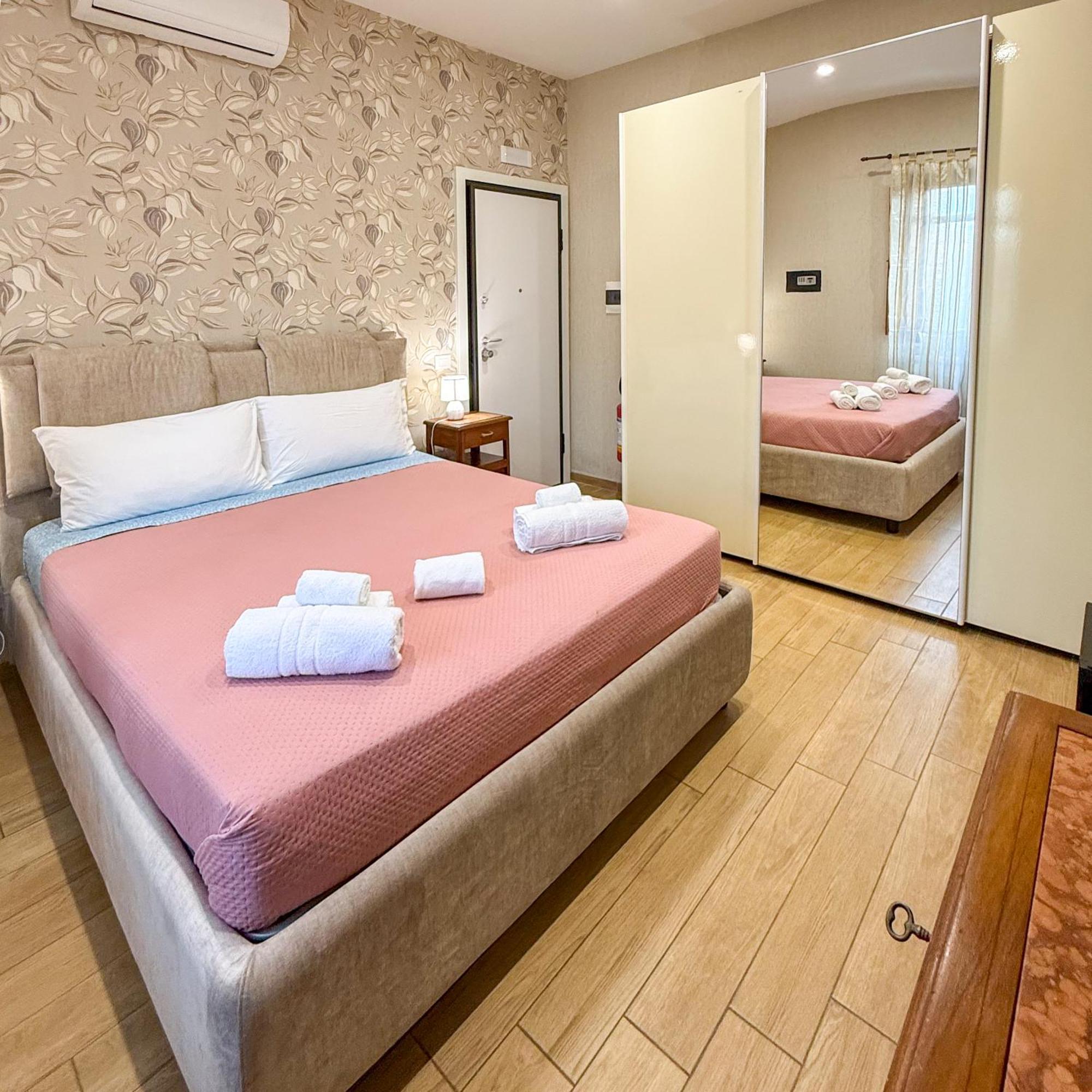 Edo House Anzio - Beachfront - Fronte Mare - Affittacamere Eksteriør billede