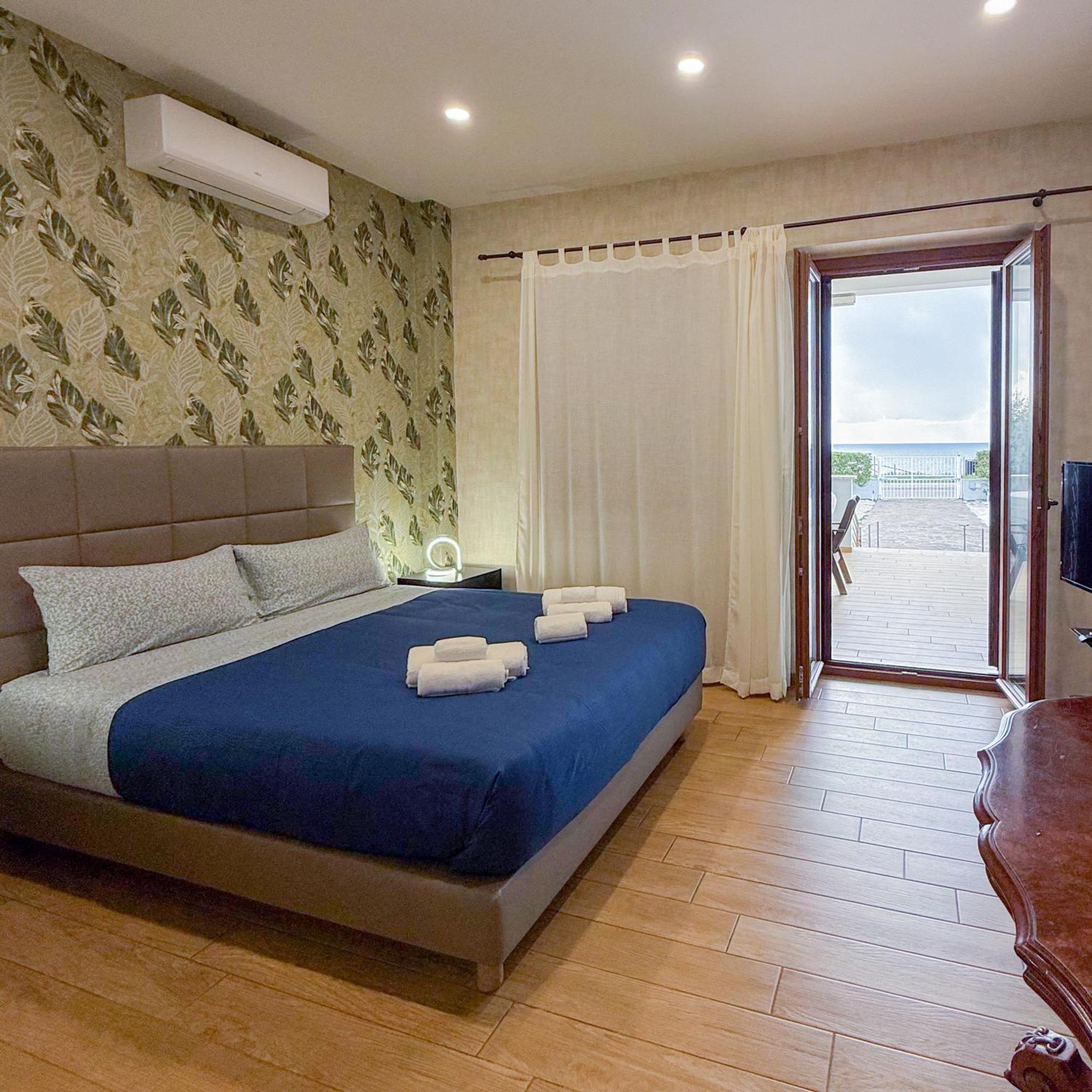 Edo House Anzio - Beachfront - Fronte Mare - Affittacamere Eksteriør billede