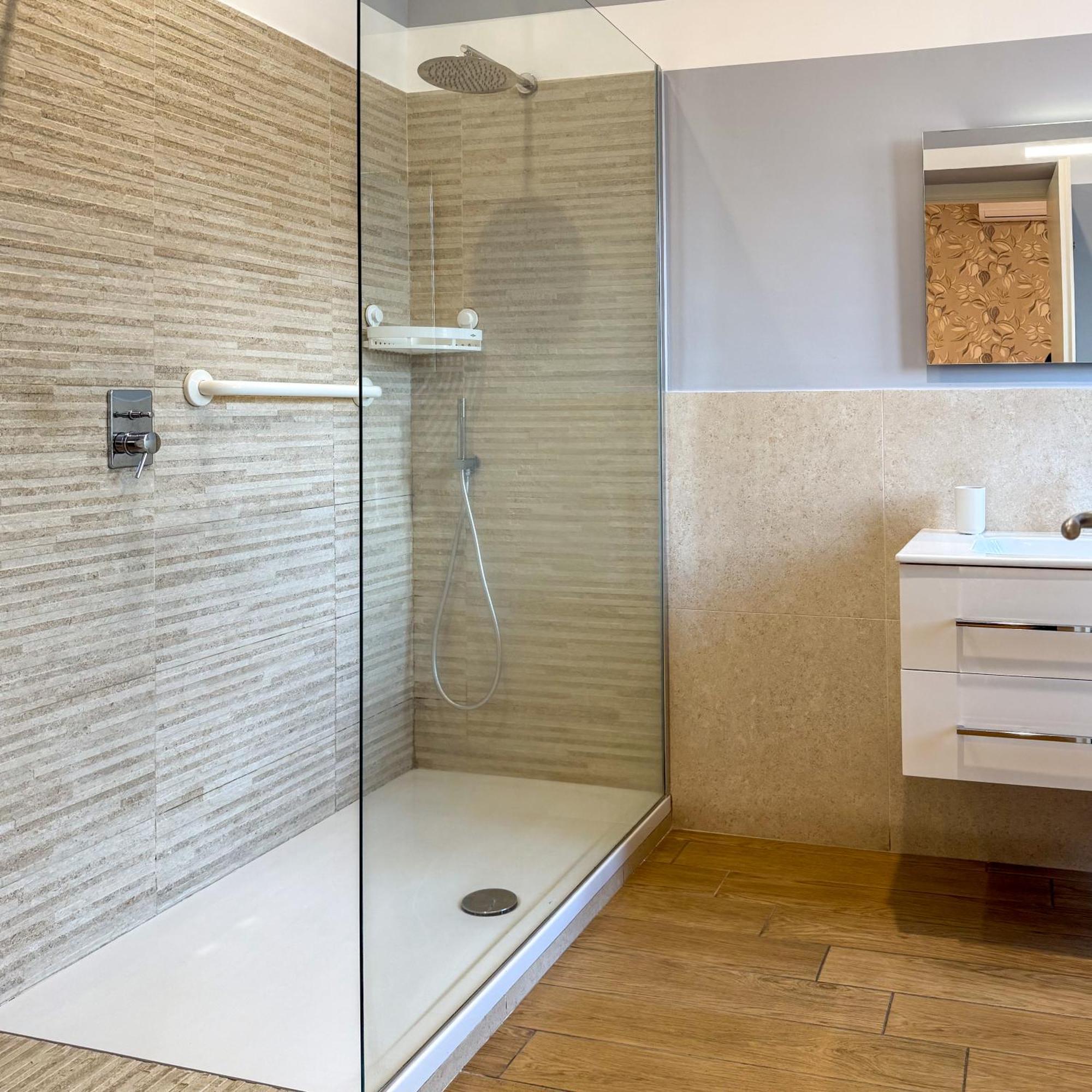 Edo House Anzio - Beachfront - Fronte Mare - Affittacamere Eksteriør billede